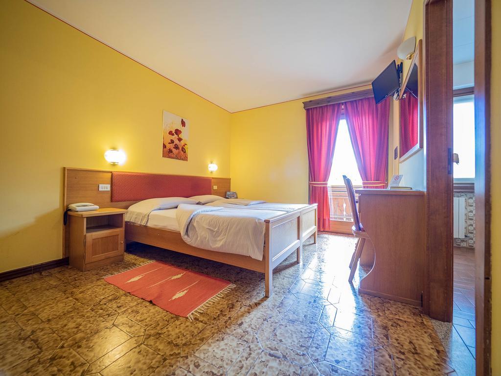 Hotel Baita Della Luna Livigno Dış mekan fotoğraf