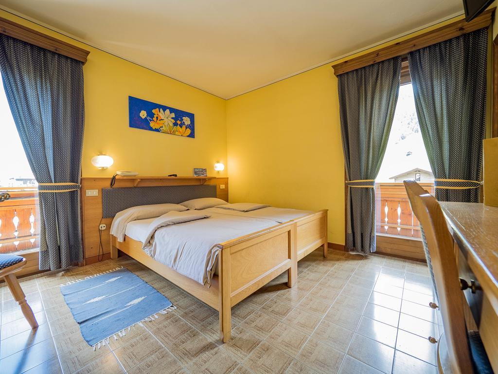 Hotel Baita Della Luna Livigno Dış mekan fotoğraf