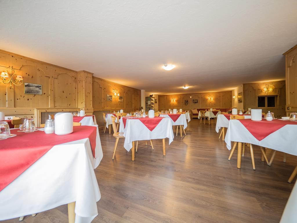 Hotel Baita Della Luna Livigno Dış mekan fotoğraf